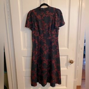 Ann Taylor Size 4 Floral MIDI Dress